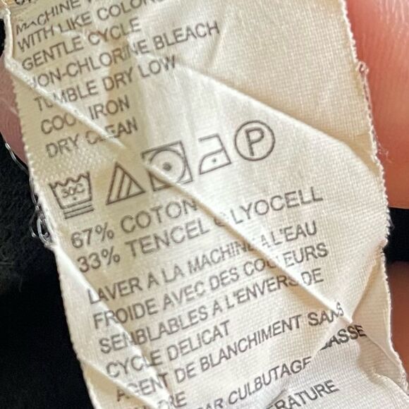 Tommy Bahama Black 1/4 Zip Top in Size Medium - Picture 2 of 7